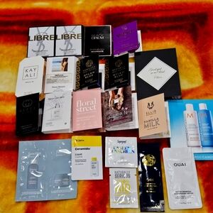 BNWT perfume samples / shampoo / cosmetic.